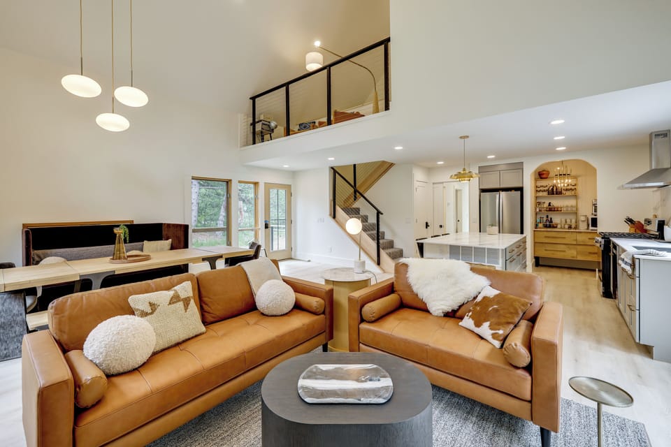 House (4 Bedrooms) | Front of property