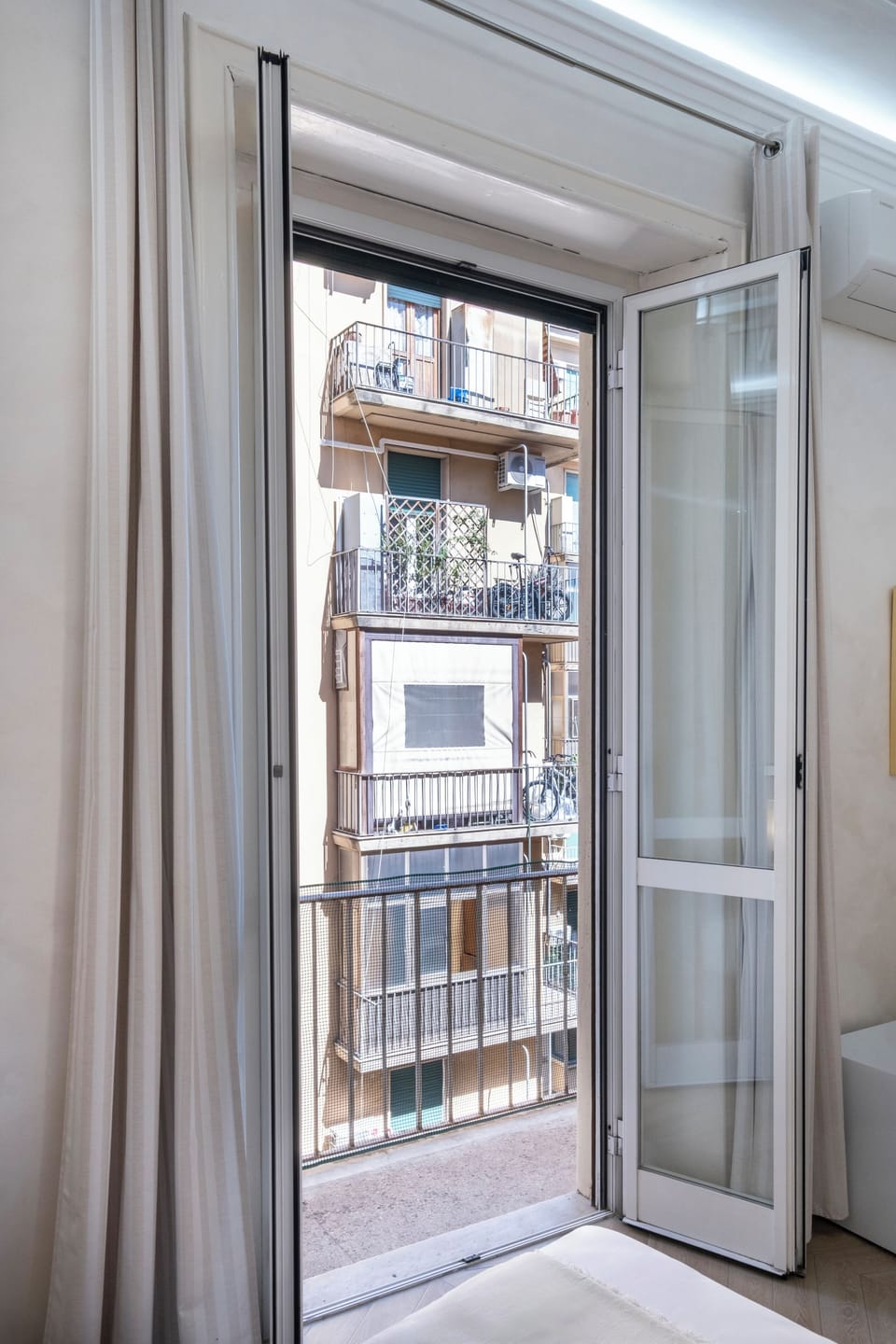 Comfort Double Room, Balcony | Interior