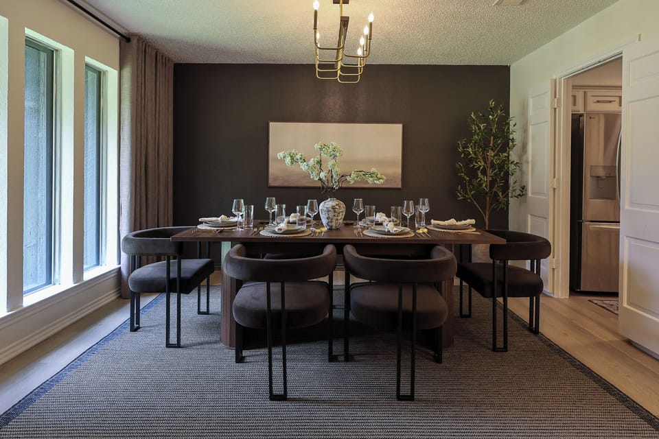 Dining table and chairs for 6. Kitchen nook seats 4.