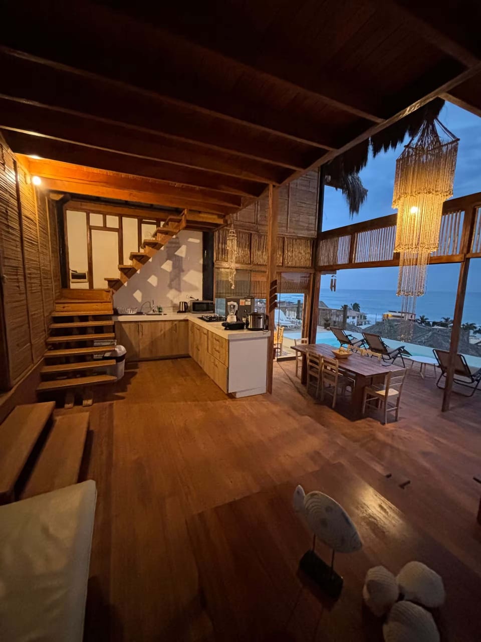 House | 5 bedrooms, high-speed internet