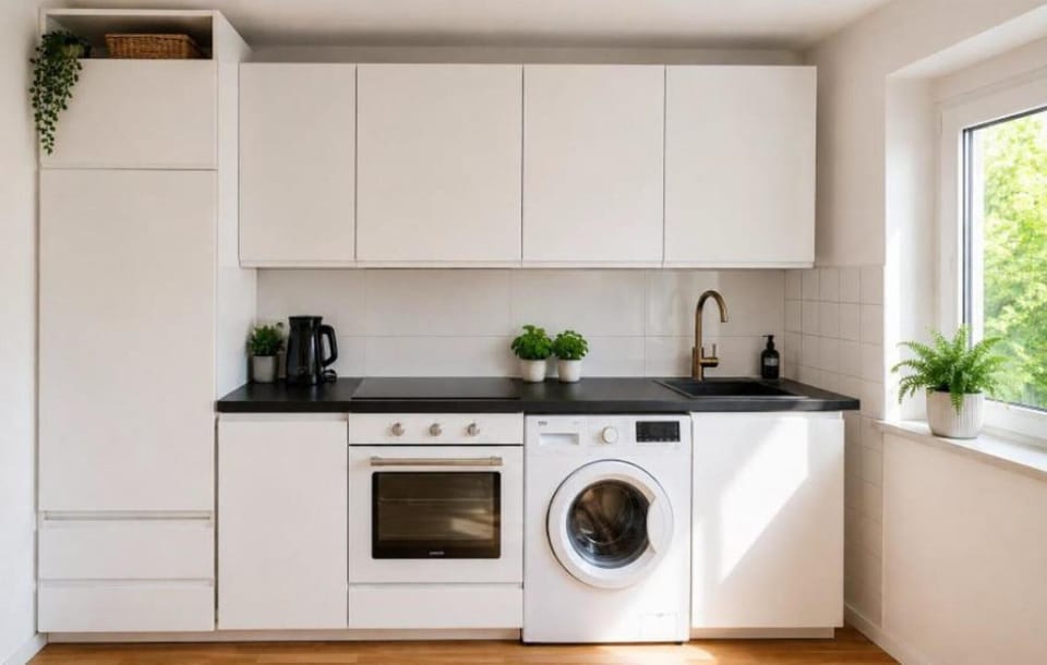 Classic Apartment, Garden View | Private kitchen