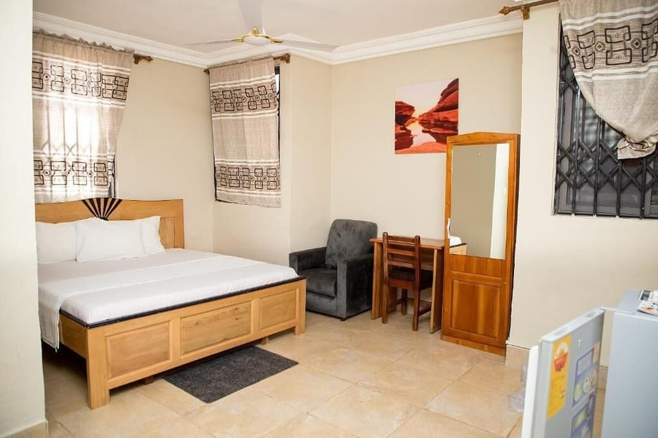 Deluxe Double Room, 1 Queen Bed, Private Bathroom | Desk, laptop workspace, iron/ironing board, WiFi (free)