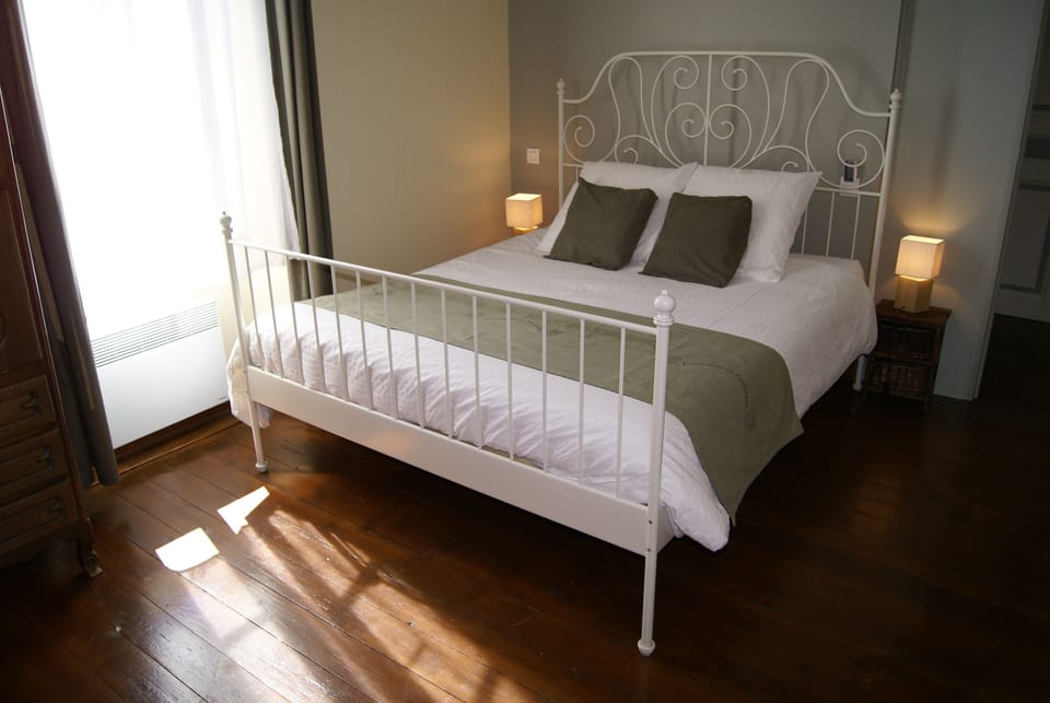 Double Room, Accessible | Minibar, desk, blackout drapes, iron/ironing board