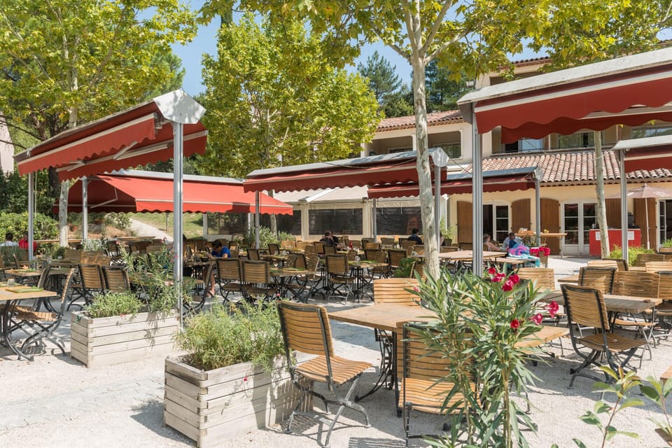 Apartment | Outdoor dining