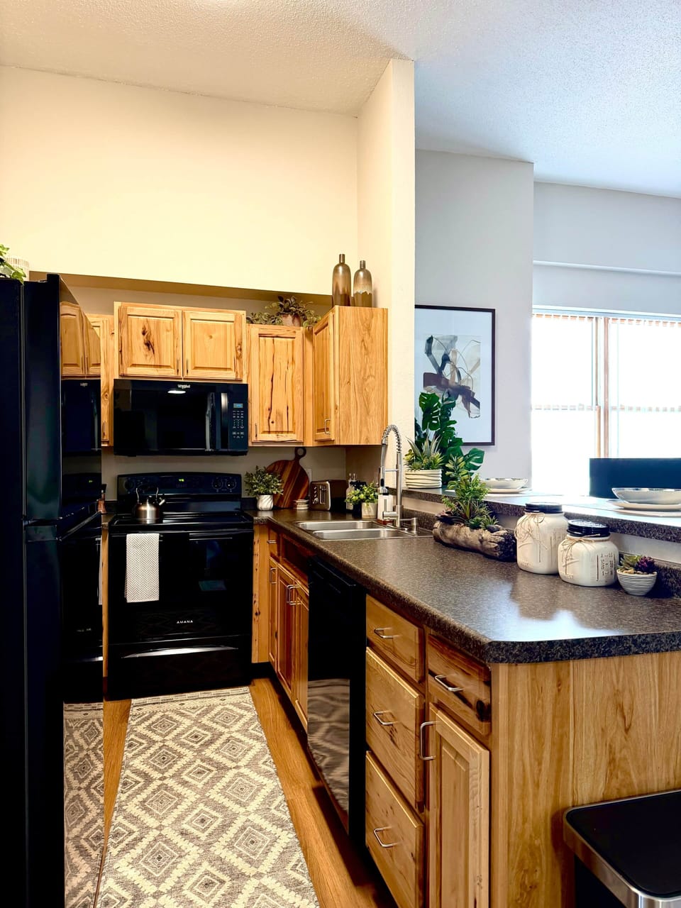 Lake ave lofts- Manitou kit