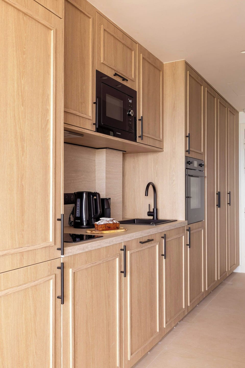 Apartment | Private kitchen | Fridge, microwave, oven, stovetop