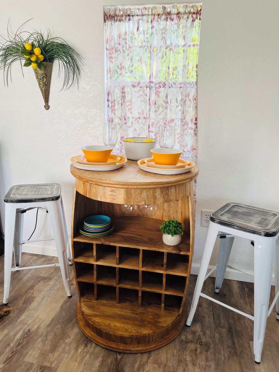 Enjoy this little Breakfast Nook or a Glass of Wine in the Evening!