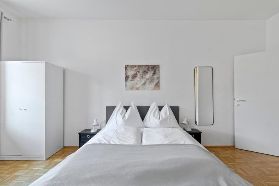 Apartment, 1 Double Bed with Sofa bed, Courtyard View | Free WiFi