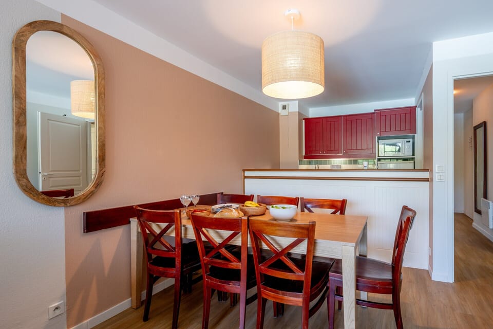 Apartment | Dining