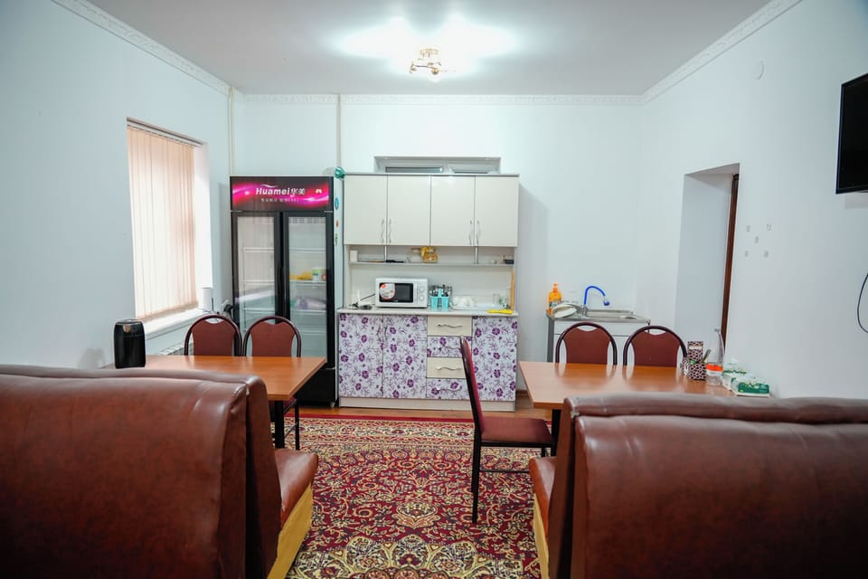 Basic Double Room | Dining