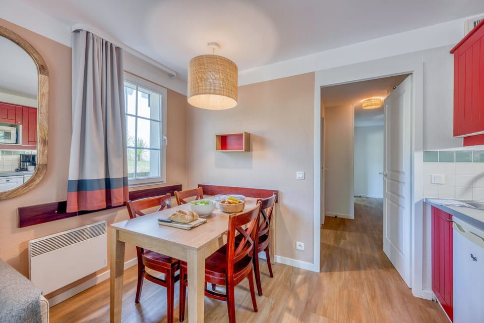 Apartment | Dining