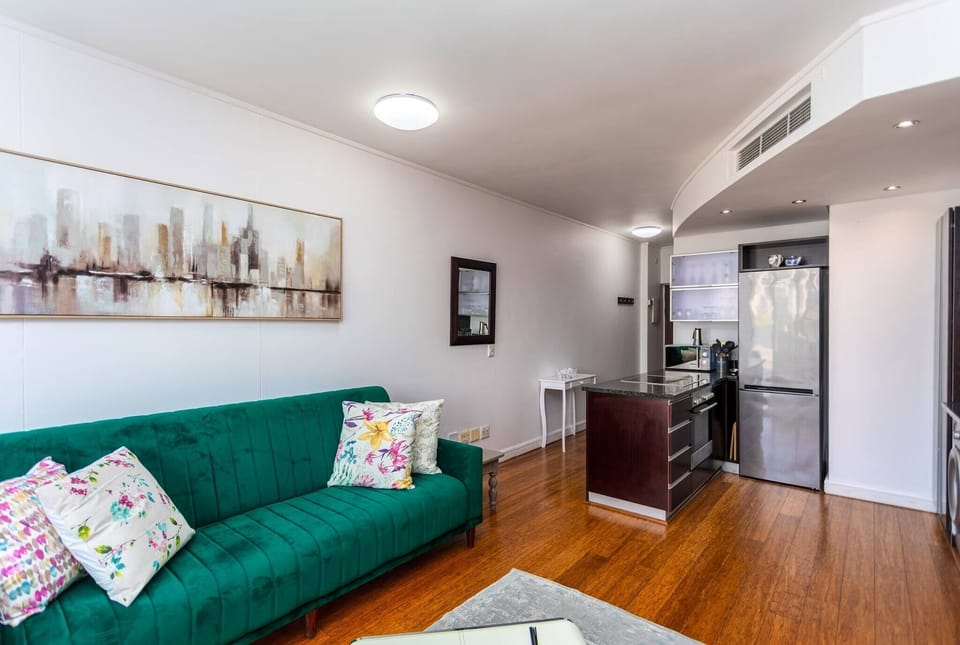Apartment, 2 Bedrooms, Accessible, Balcony | Living room