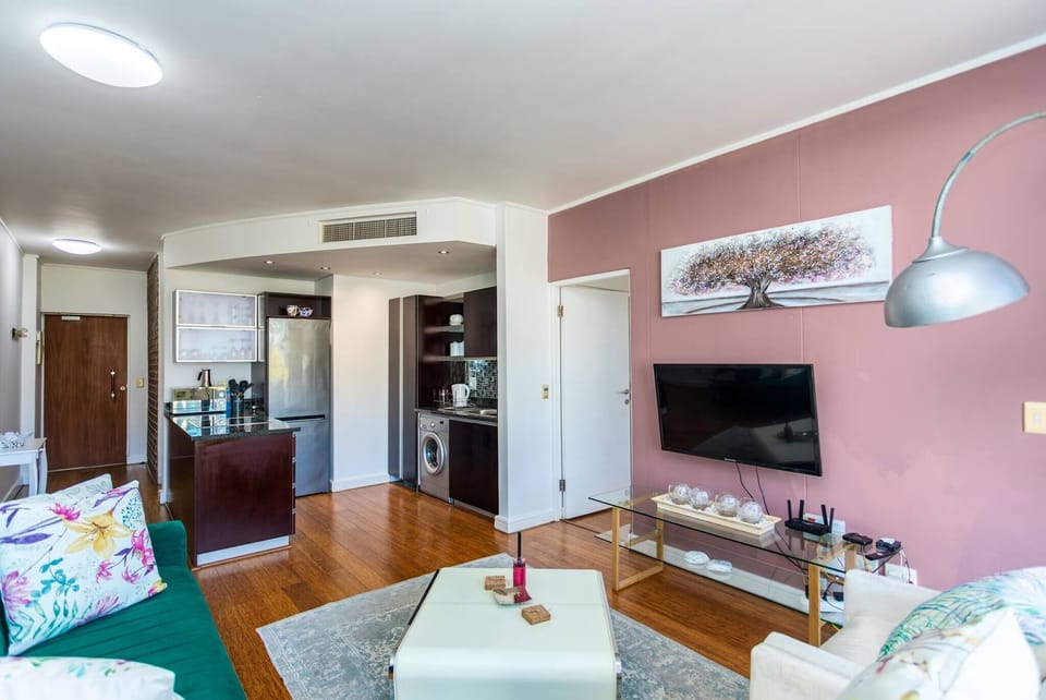 Apartment, 2 Bedrooms, Accessible, Balcony | Living room