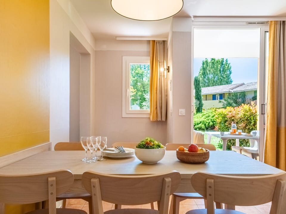 Apartment | Dining