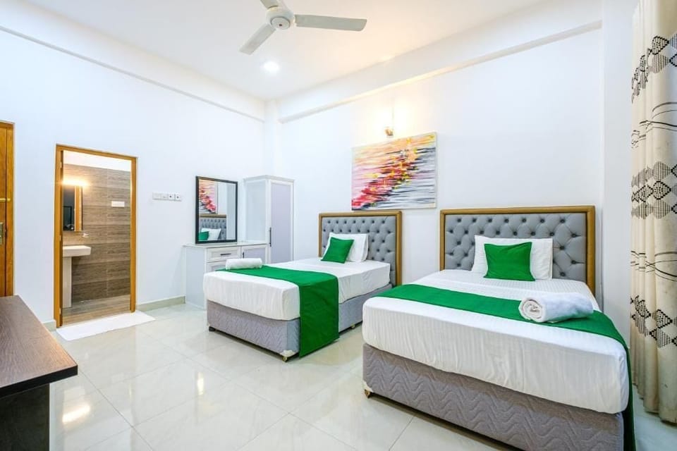 Deluxe Double Room, Balcony, Mountain View | Laptop workspace, soundproofing