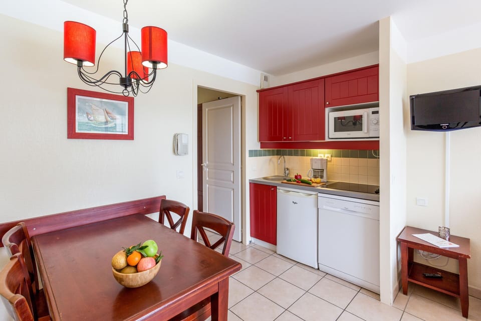 Apartment | Dining