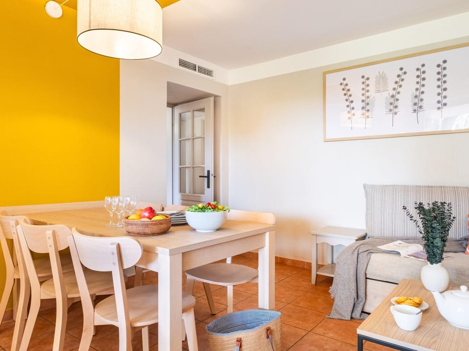 Apartment | Dining