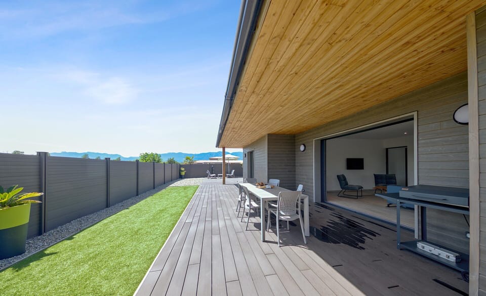 Villa | Balcony