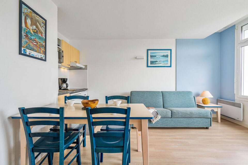 Apartment | Dining