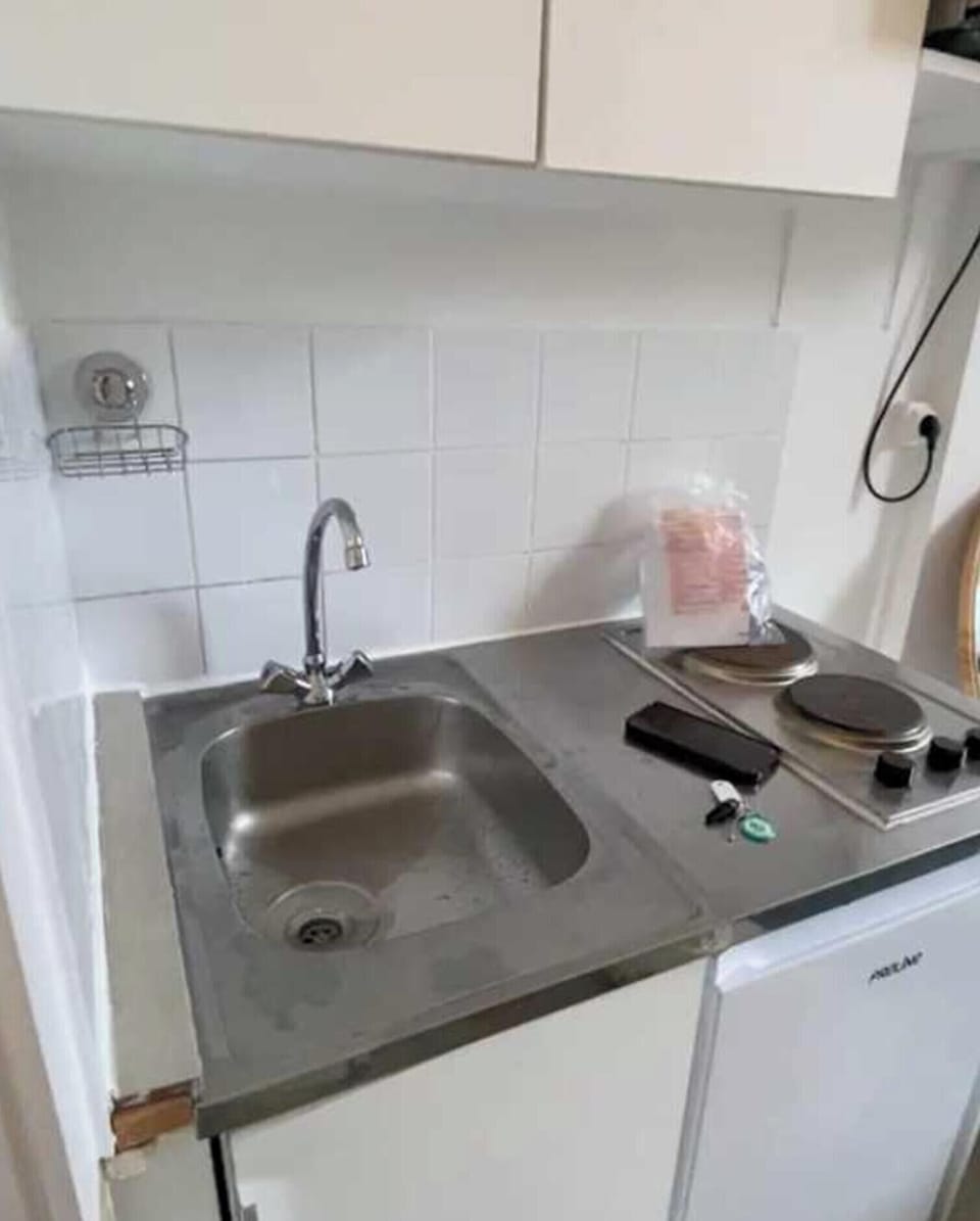 House | Private kitchen | Fridge, microwave, stovetop, coffee/tea maker