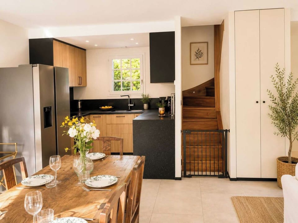Apartment | Dining