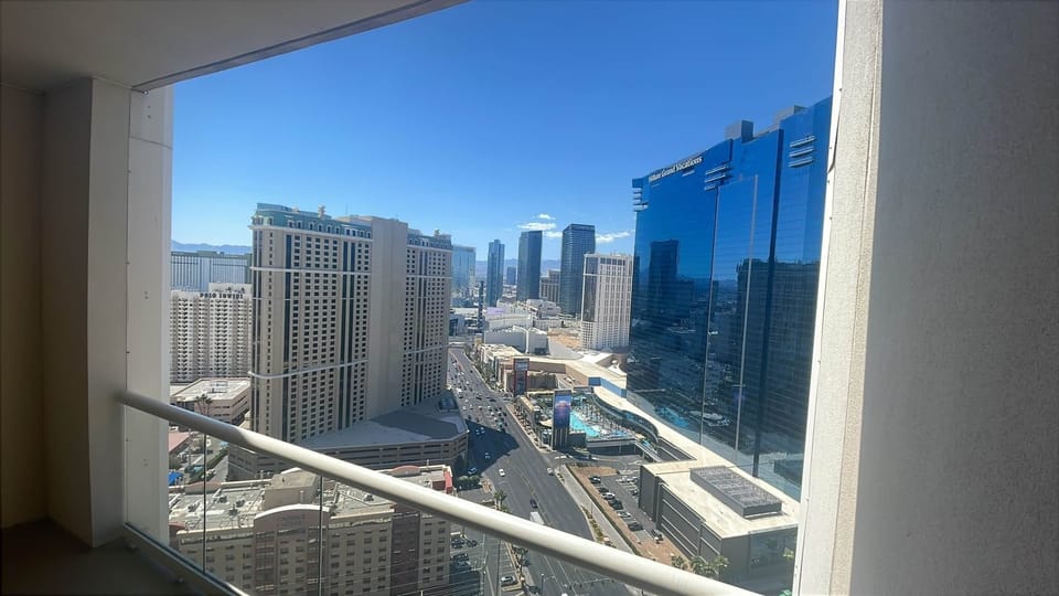 Balcony3