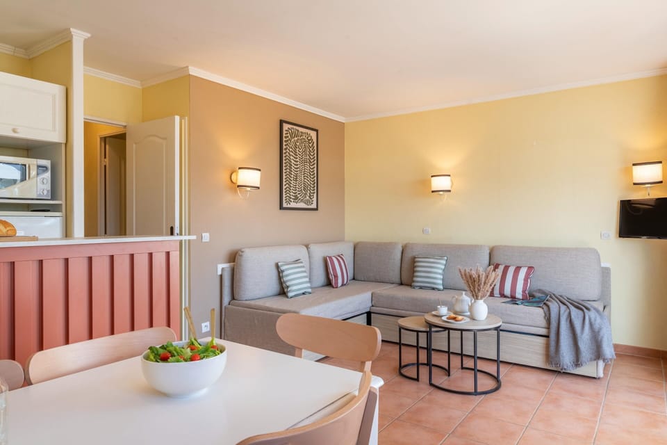Apartment | Living area