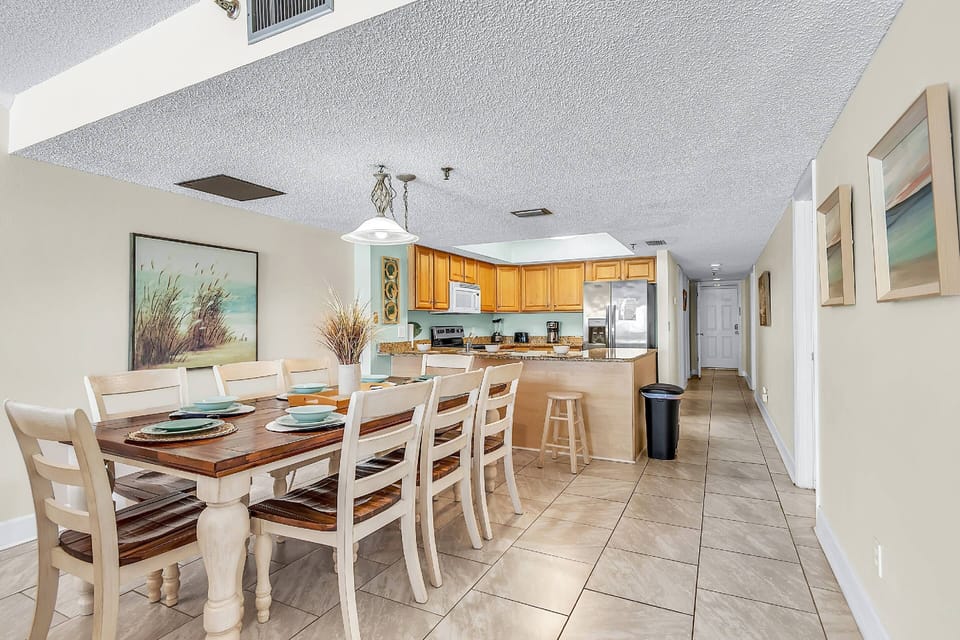 Dining Space with Seating for 8