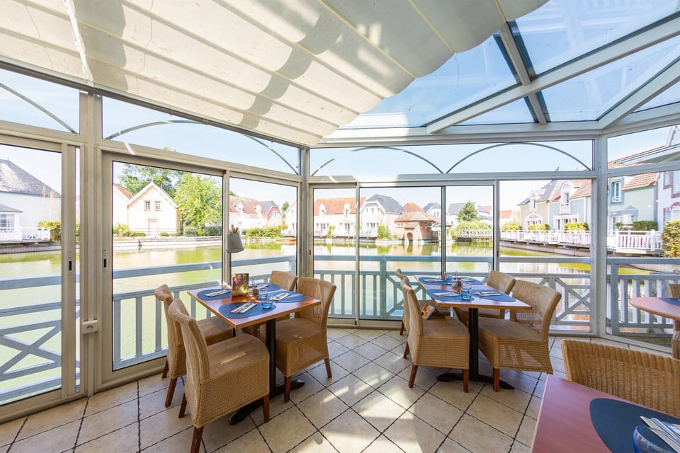 Apartment | Dining