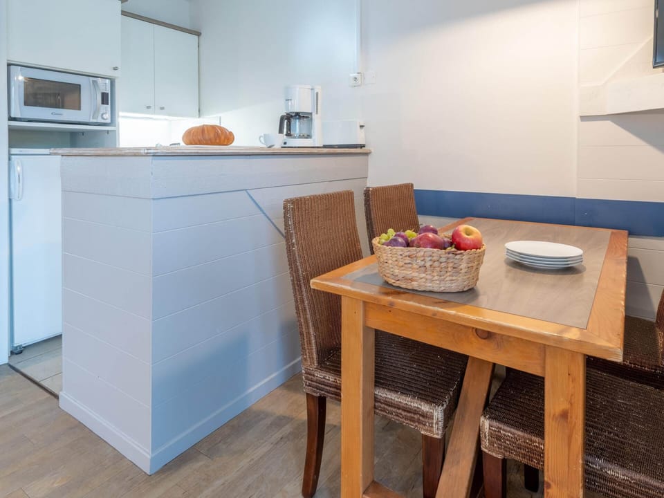 Apartment | Dining