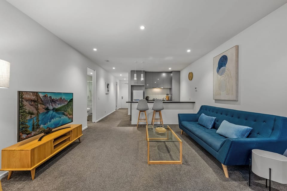 Deluxe Apartment, Balcony, City View | Soundproofing, iron/ironing board, free WiFi