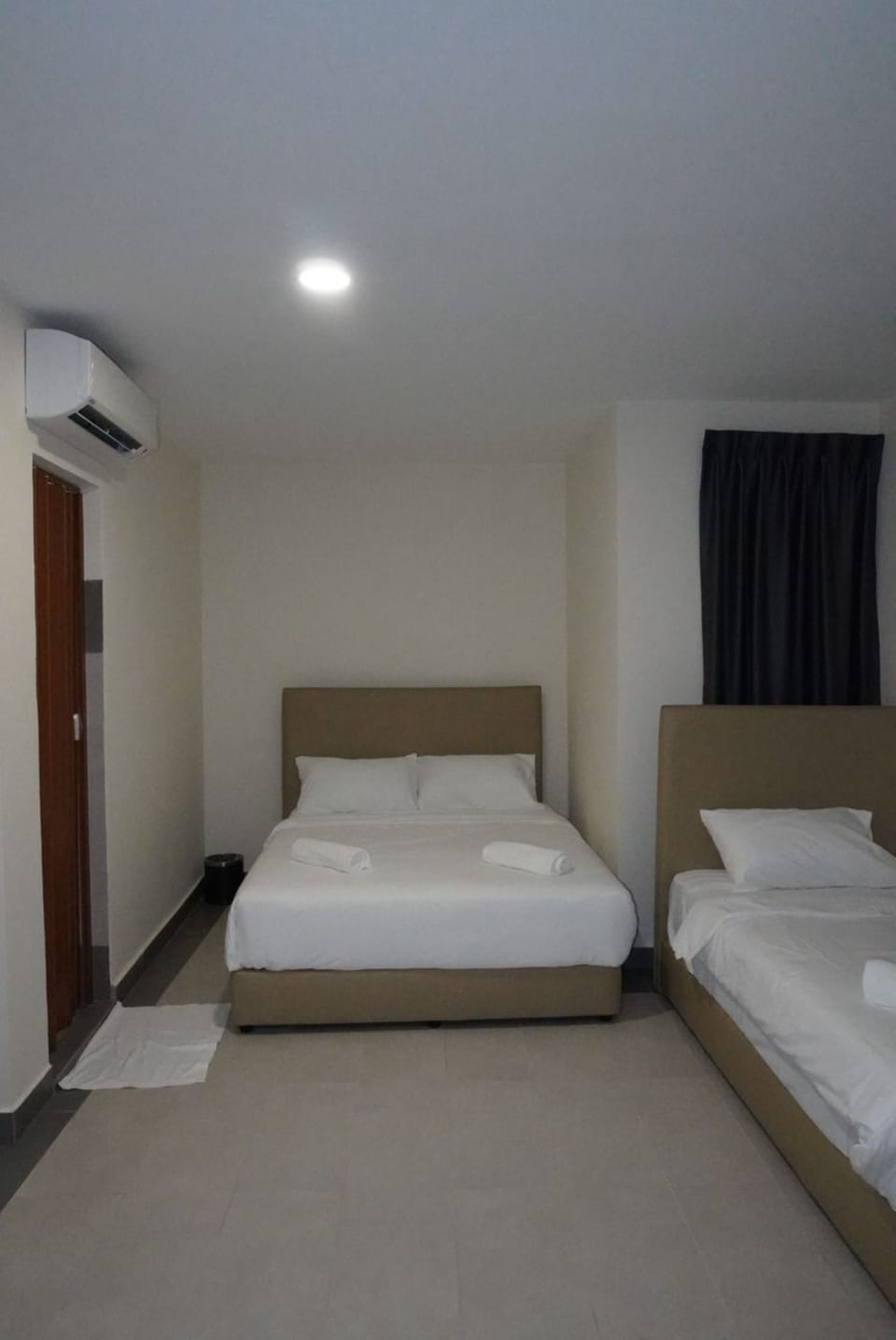 Triple Room | Desk, WiFi (free)