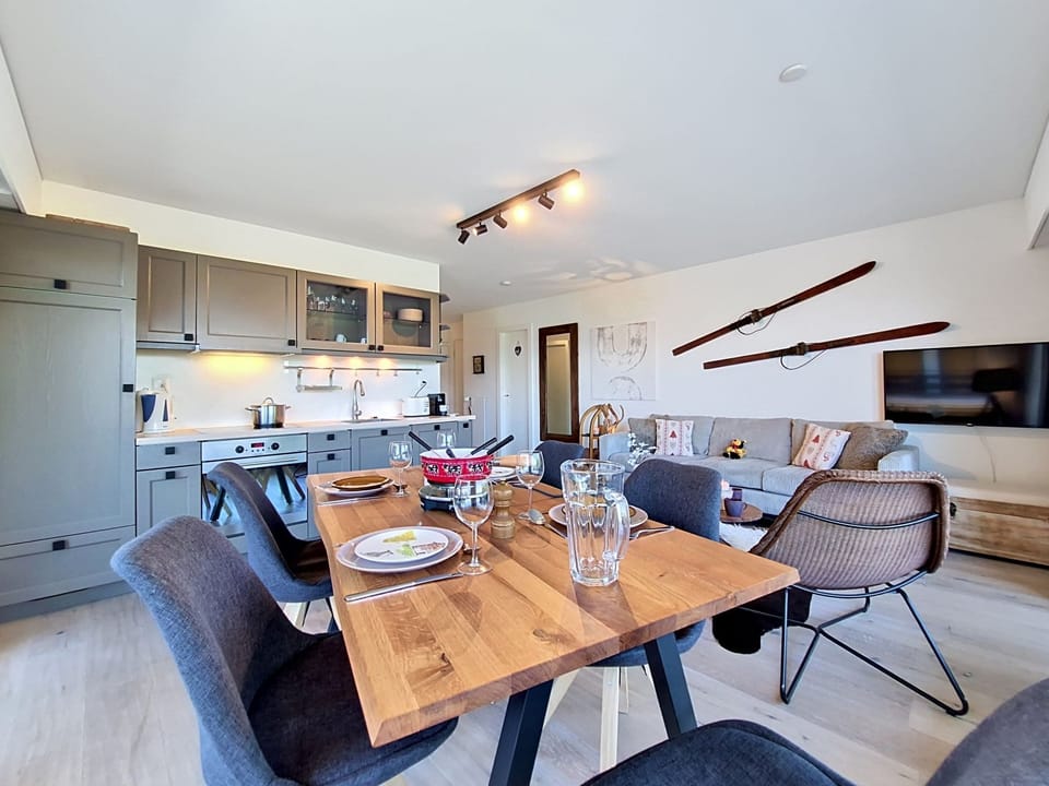 Kitchen / Dining Room