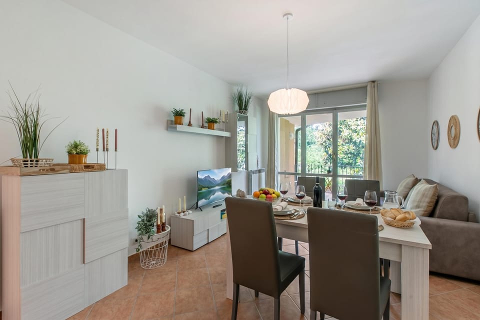 Family Apartment, 1 Bedroom, Balcony (Residenza Il Mulino) | Dining