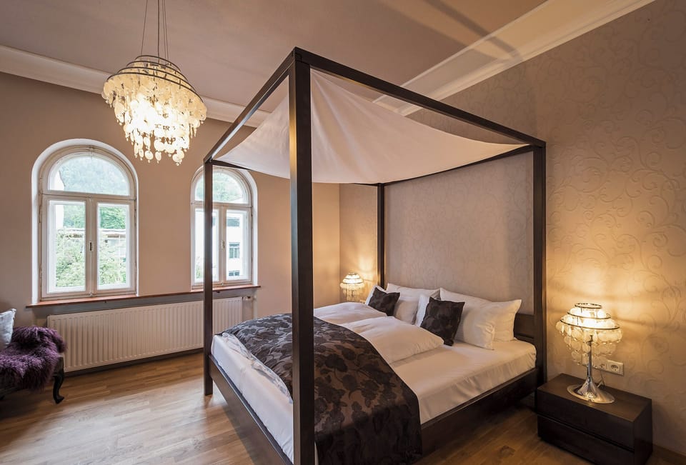 Superior Chalet | Hypo-allergenic bedding, memory foam beds, minibar, in-room safe