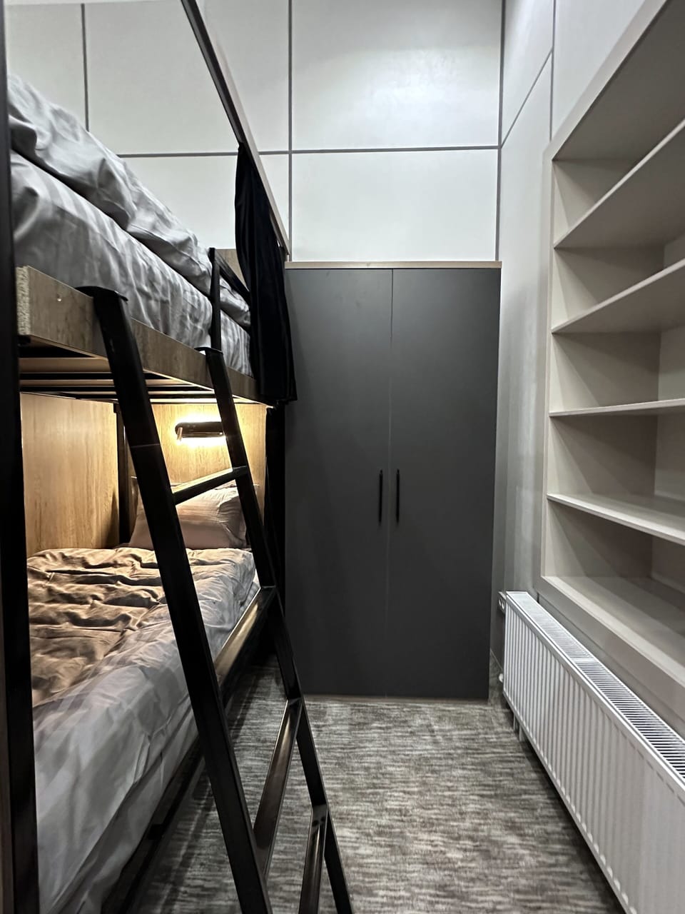 Comfort Shared Dormitory | Blackout drapes, WiFi (free)