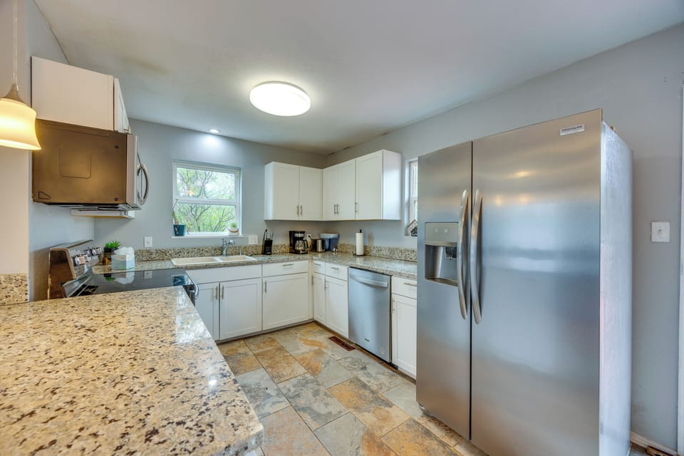 Kitchen | Main Floor