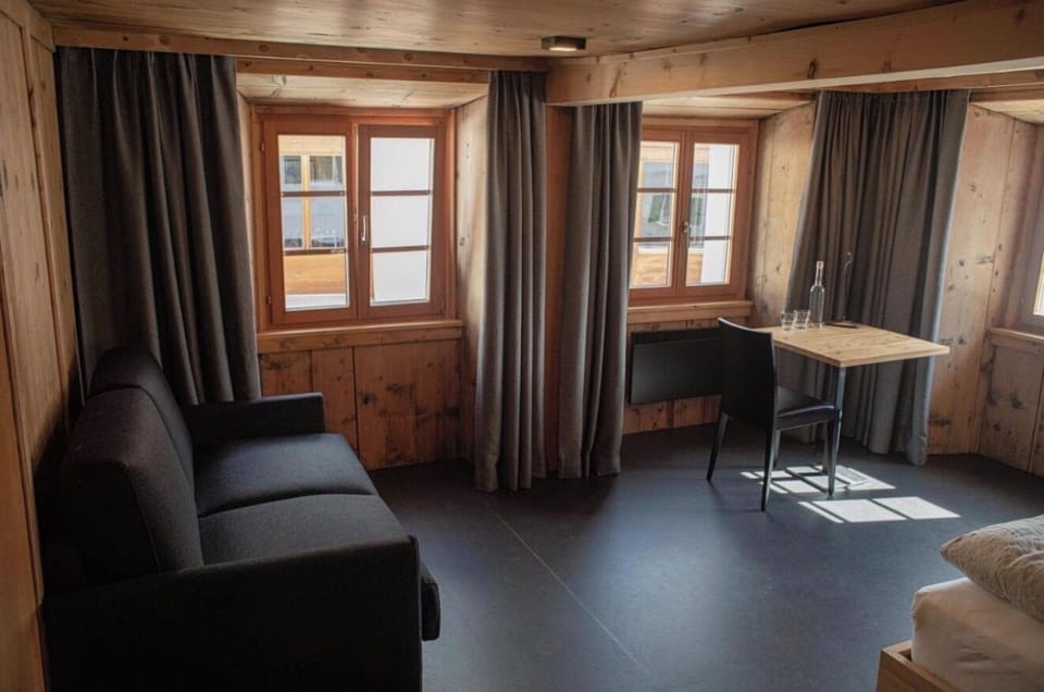 Comfort Double Room, Pets Not Allowed, Mountain View | Living area
