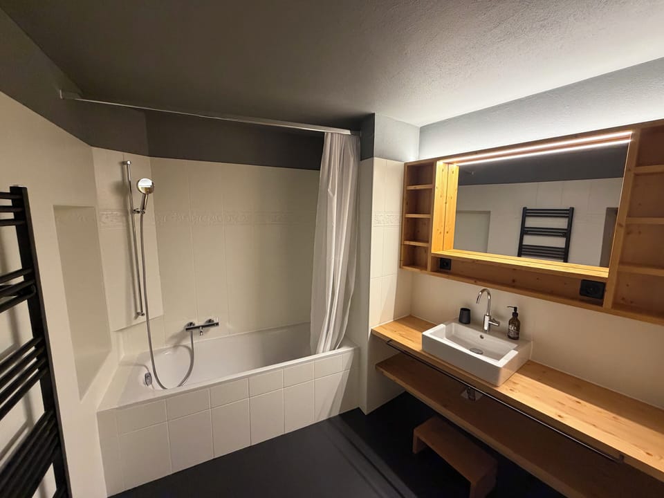 Comfort Room | Bathroom | Shower, hair dryer, towels, soap