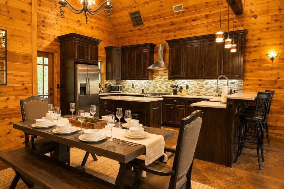 Gather Around the Table for Memorable Cabin Meals