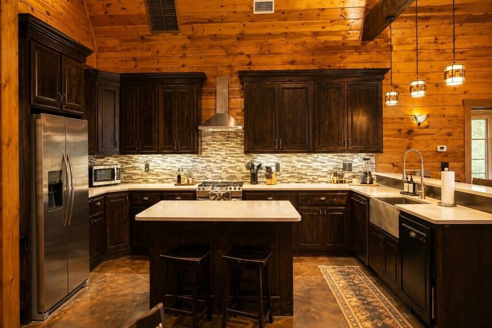 Gourmet Kitchen with Island, Stainless Appliances & Seating