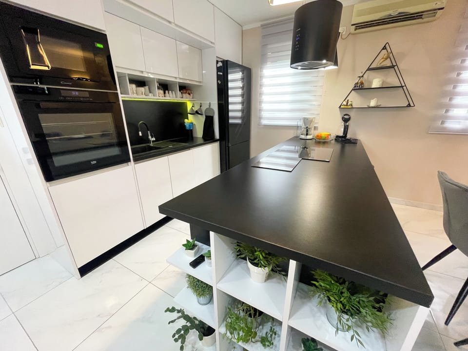 Apartment, Sea View | Private kitchen