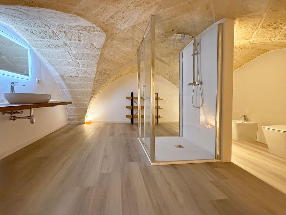  Maestrale Room | Bathroom