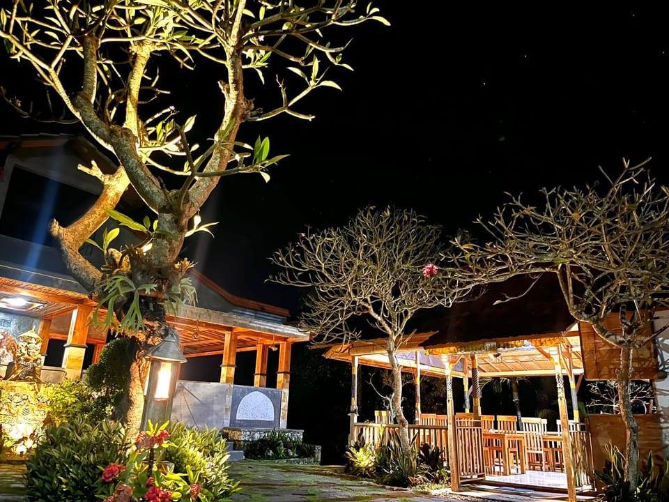 Griyatama Bungalow Hotel in Nusapenida