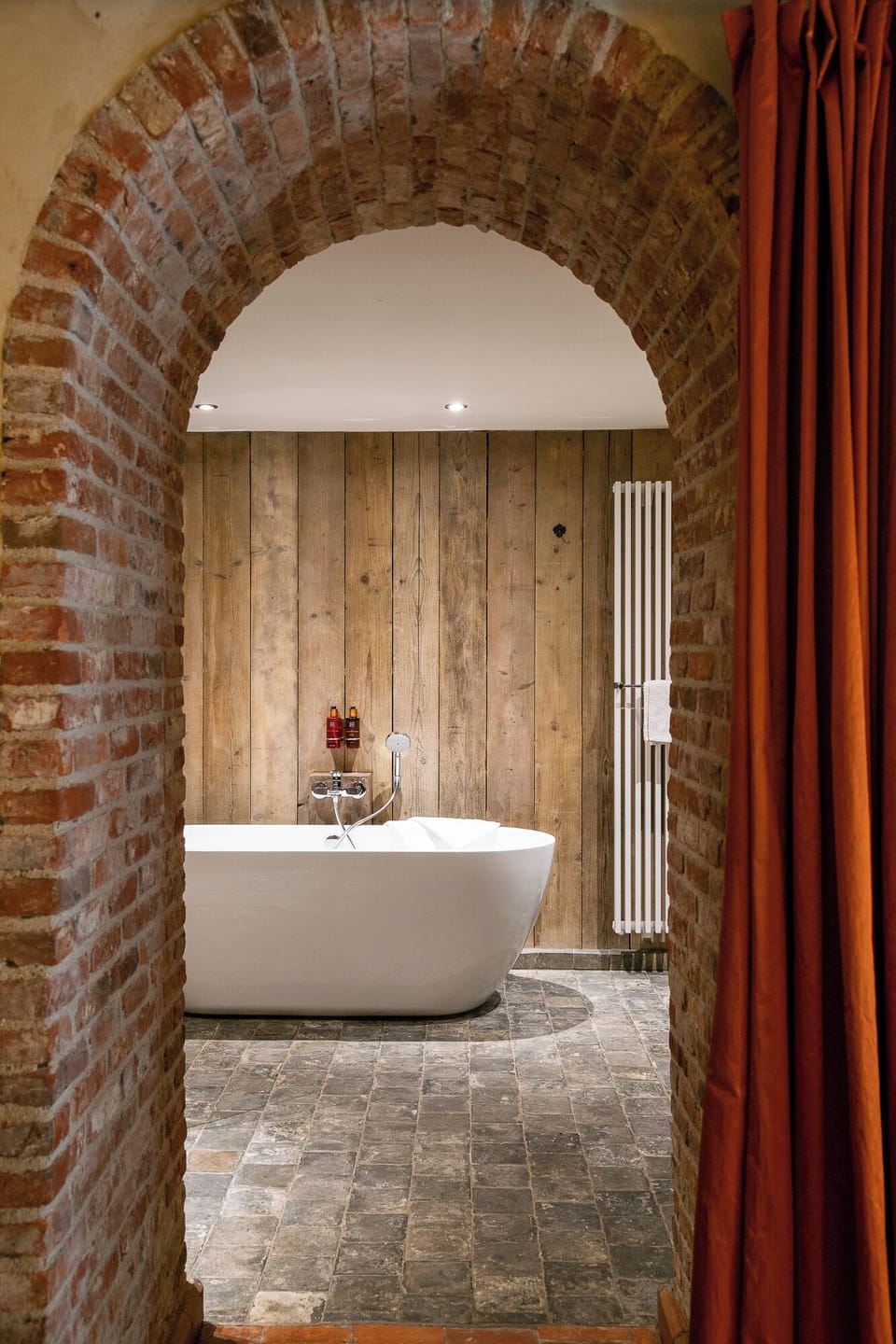 Deluxe Suite, Canal View | Bathroom | Bathrobes, slippers
