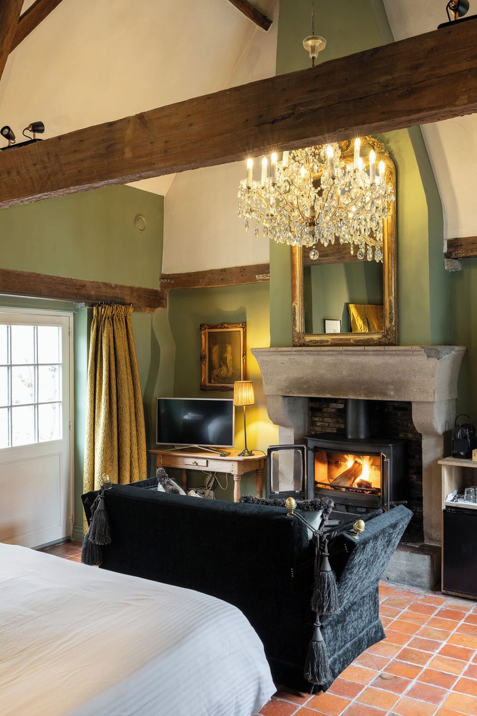 Deluxe Suite, Canal View | Blackout drapes, iron/ironing board, free WiFi