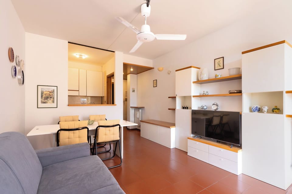 Apartment, Balcony | Living area | 35-cm TV with digital channels