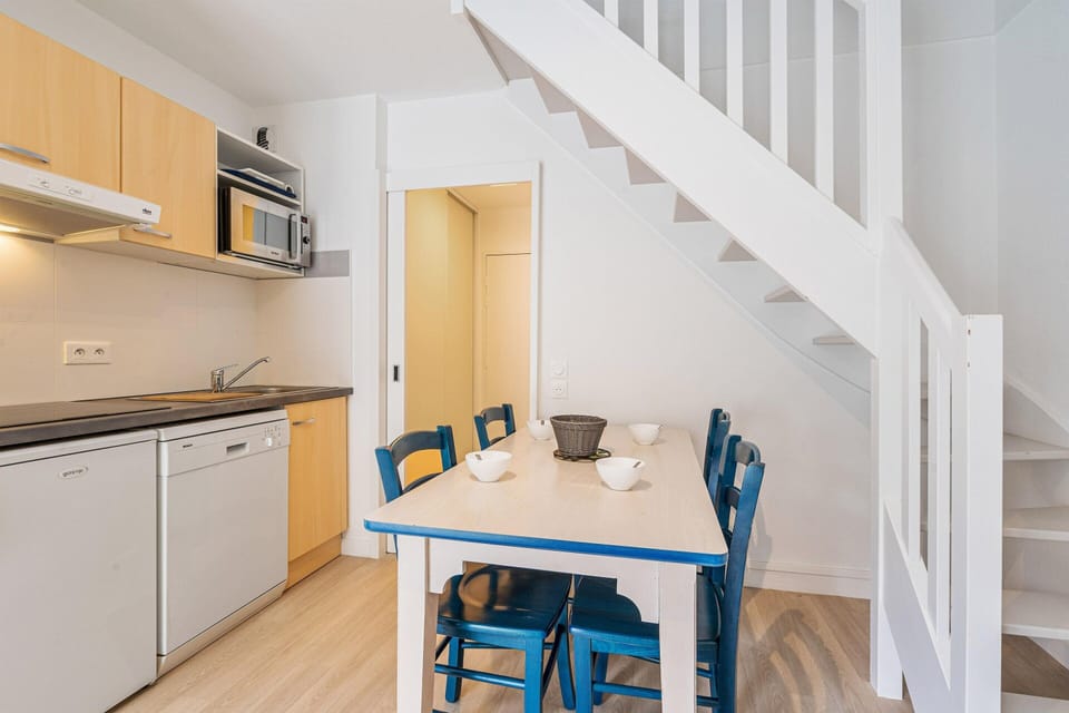 Apartment | Dining
