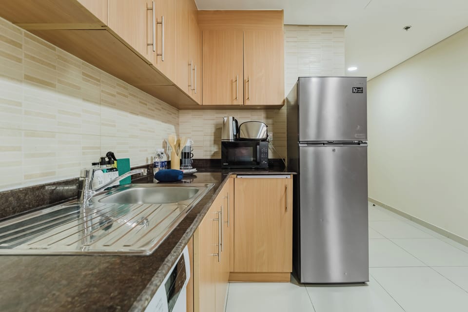 Classic Studio, 1 Double Bed, City View | Private kitchen | Full-size fridge, microwave, oven, stovetop