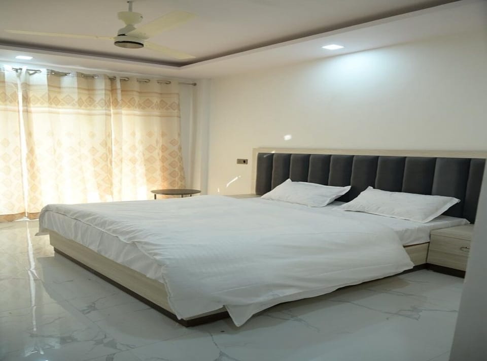 Deluxe Room | Free WiFi